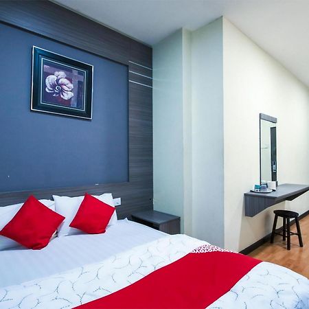 שאה אלאם Capital O 812 Hotel Smc Seksyen 13 מראה חיצוני תמונה