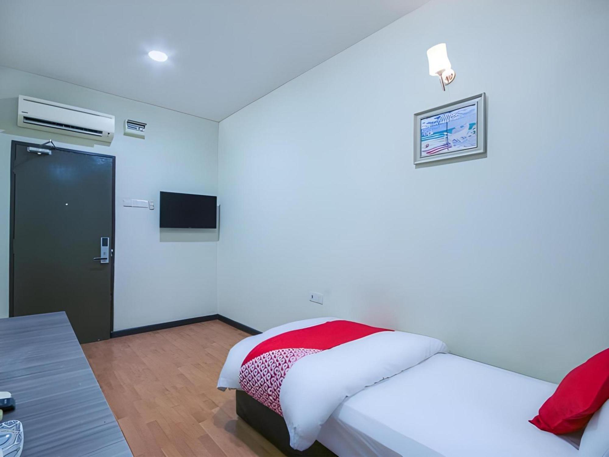 שאה אלאם Capital O 812 Hotel Smc Seksyen 13 מראה חיצוני תמונה