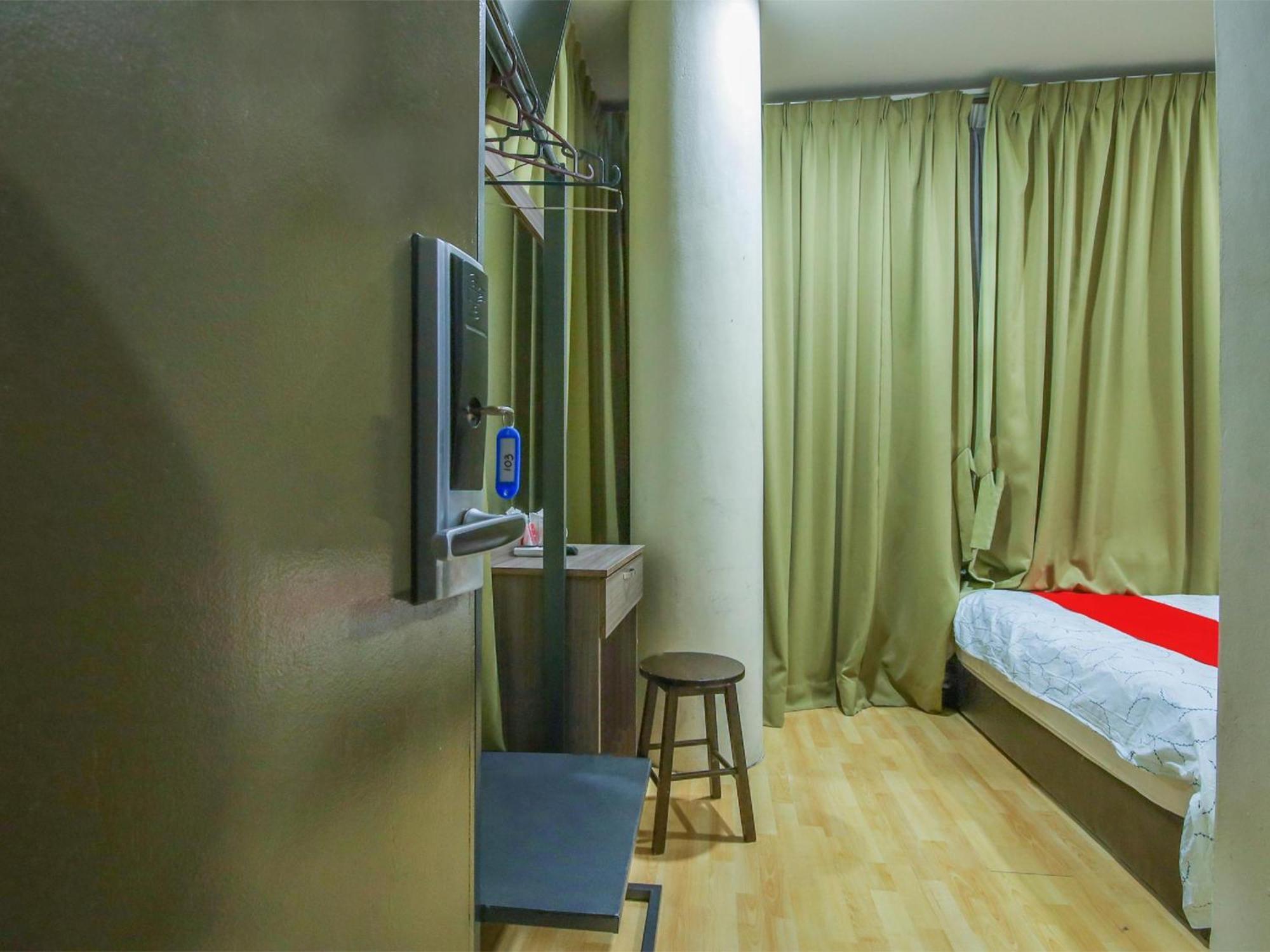 שאה אלאם Capital O 812 Hotel Smc Seksyen 13 מראה חיצוני תמונה