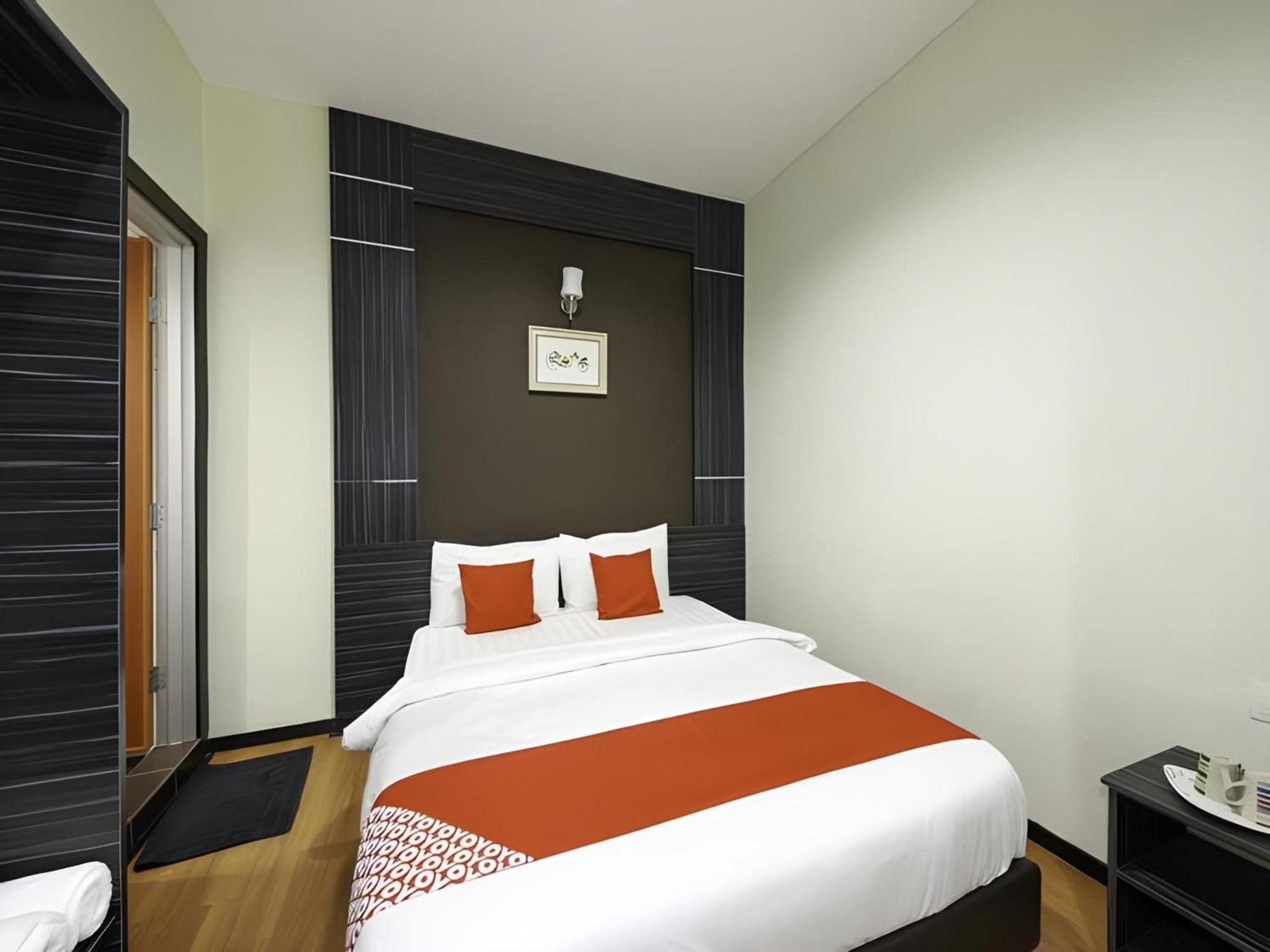 שאה אלאם Capital O 812 Hotel Smc Seksyen 13 מראה חיצוני תמונה