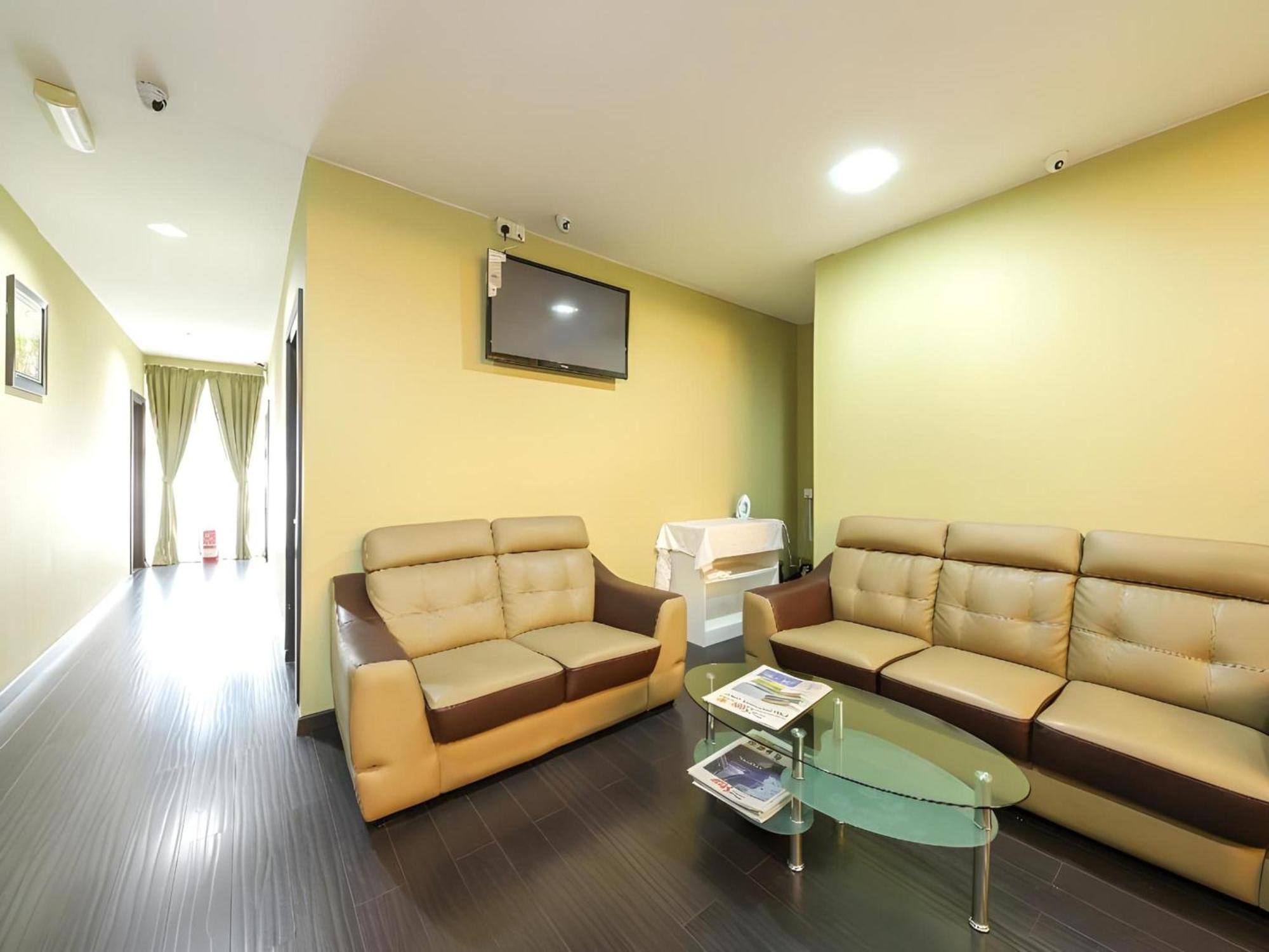 שאה אלאם Capital O 812 Hotel Smc Seksyen 13 מראה חיצוני תמונה